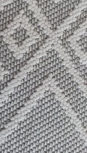 שטיח מעוינים אפור בהיר עם לבן   8